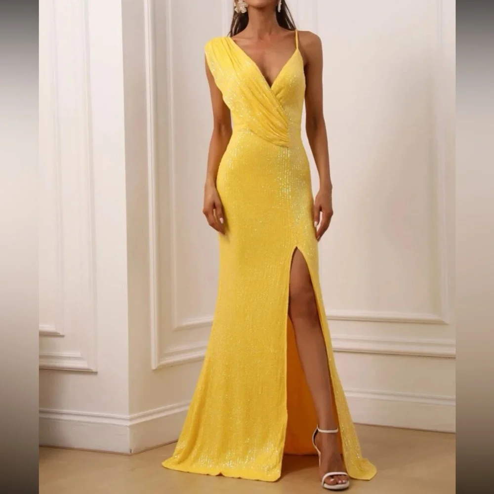 Luxe yellow slit thigh party sequins  dress - Picture 2 of 6